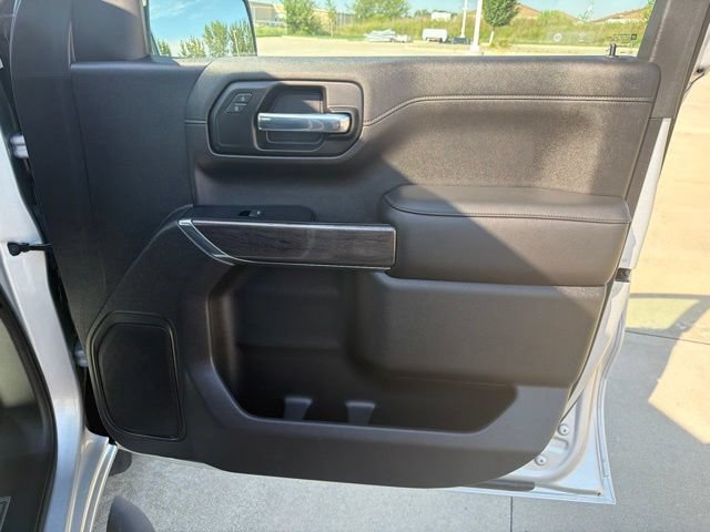 Used 2020 Chevrolet Silverado 1500 LTZ AWD/4WD image 33