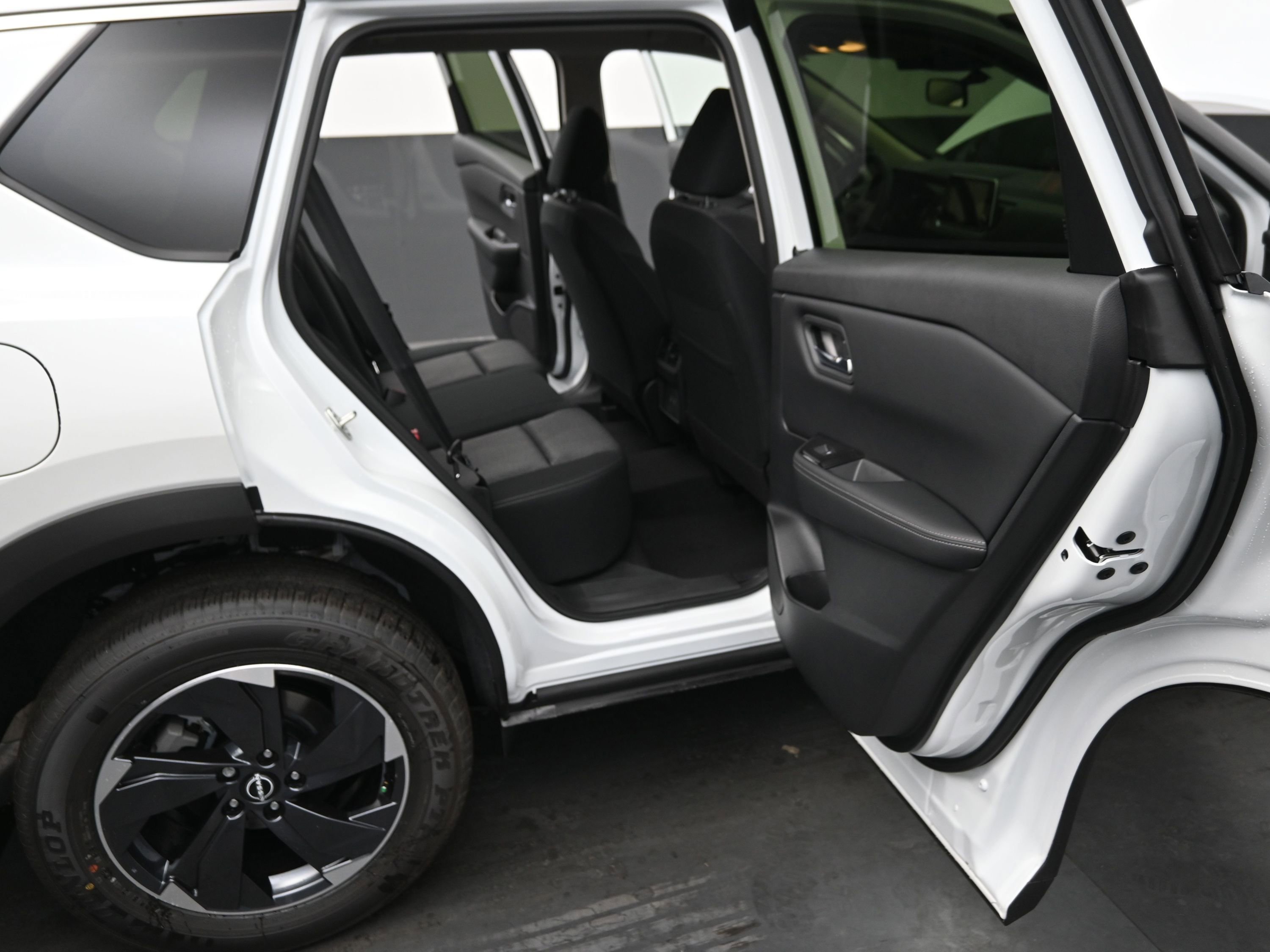 New 2026 Nissan Rogue SV image 20