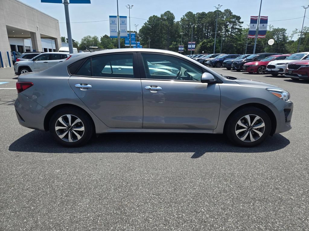 Used 2022 Kia Rio S w/ Technology Package FWD image 4