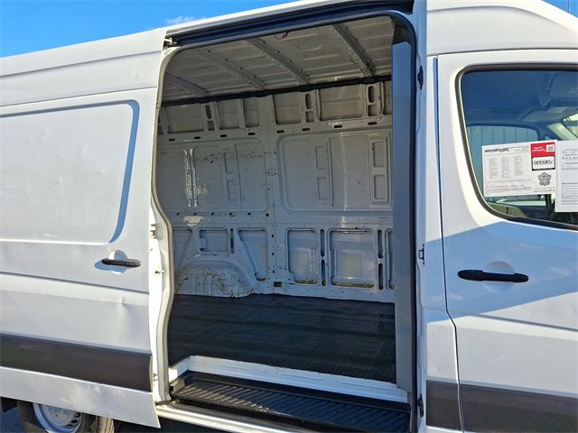 Used 2014 Freightliner Sprinter 2500 image 26