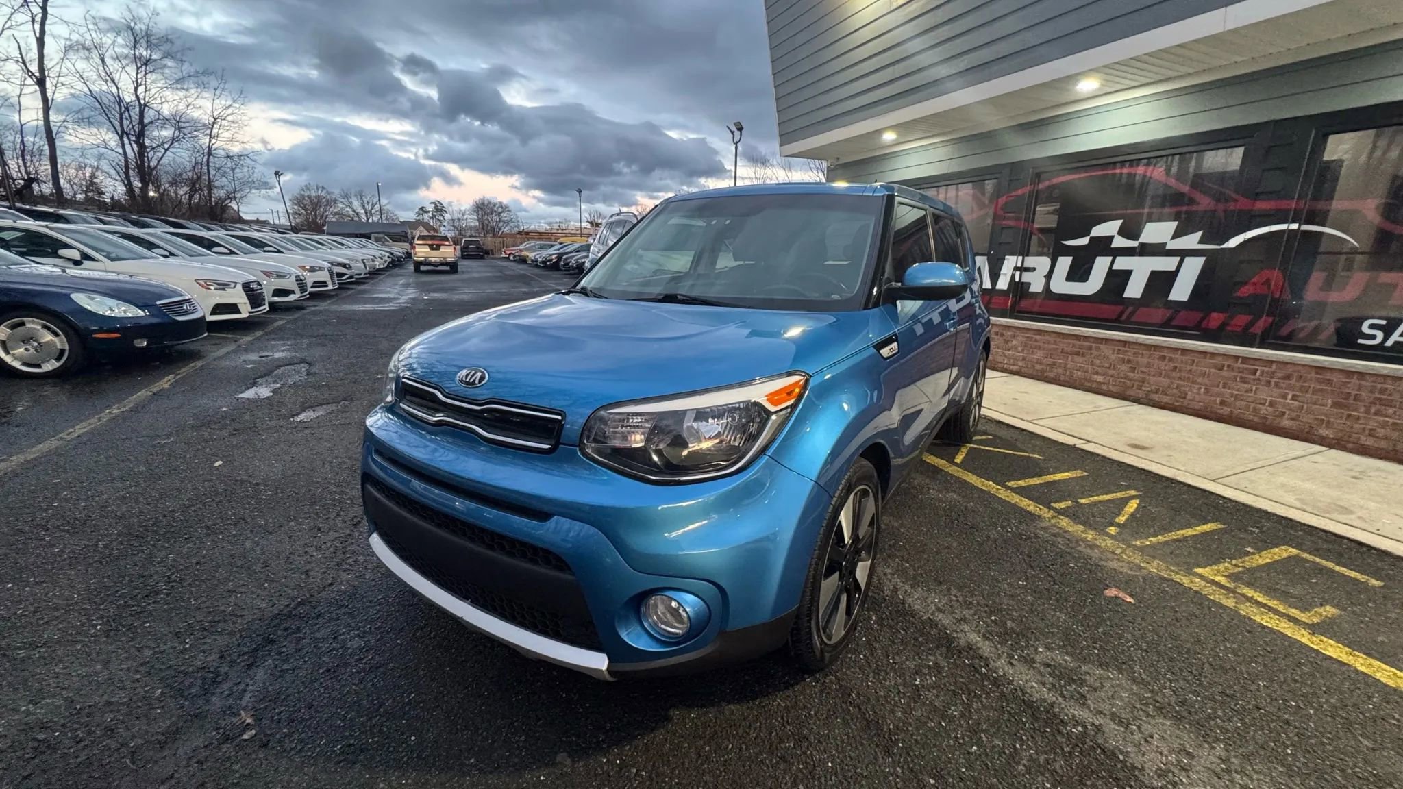 Used 2018 Kia Soul + image 1
