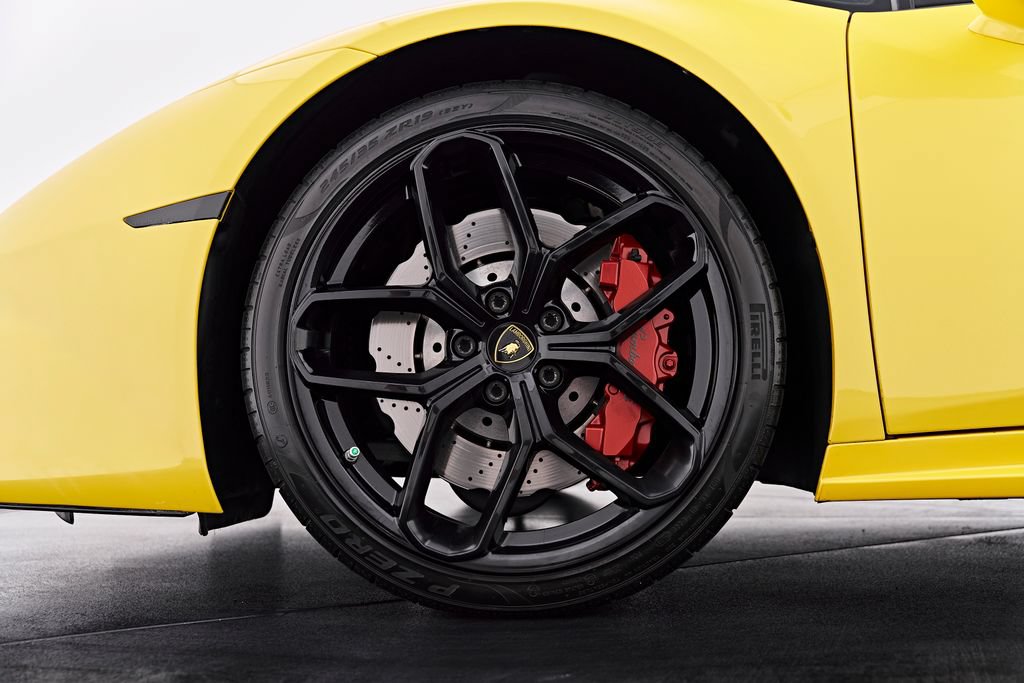 Used 2017 Lamborghini Huracan LP 580-2 RWD image 3