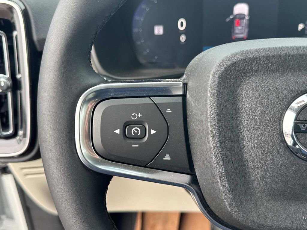 New 2026 Volvo XC40 B5 Ultra w/ Climate Package AWD/4WD image 31