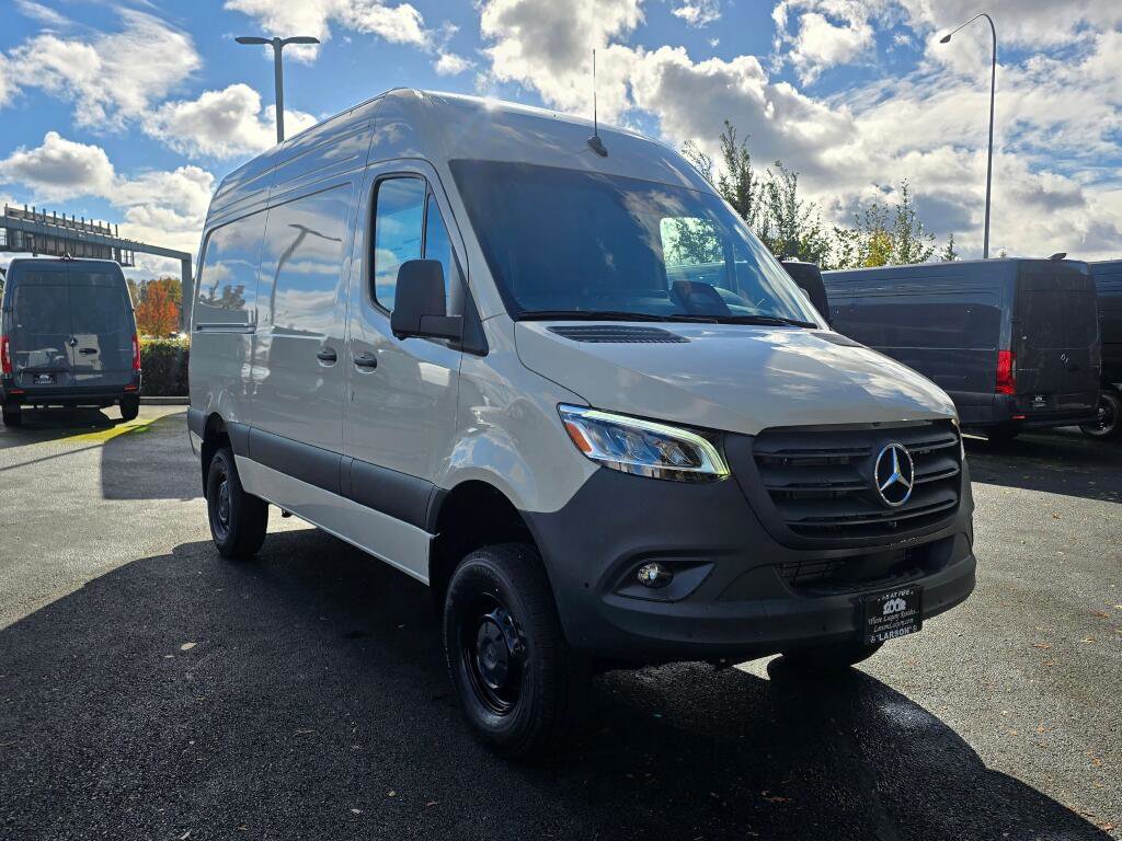 New 2026 Mercedes-Benz Sprinter 144 Cargo image 8
