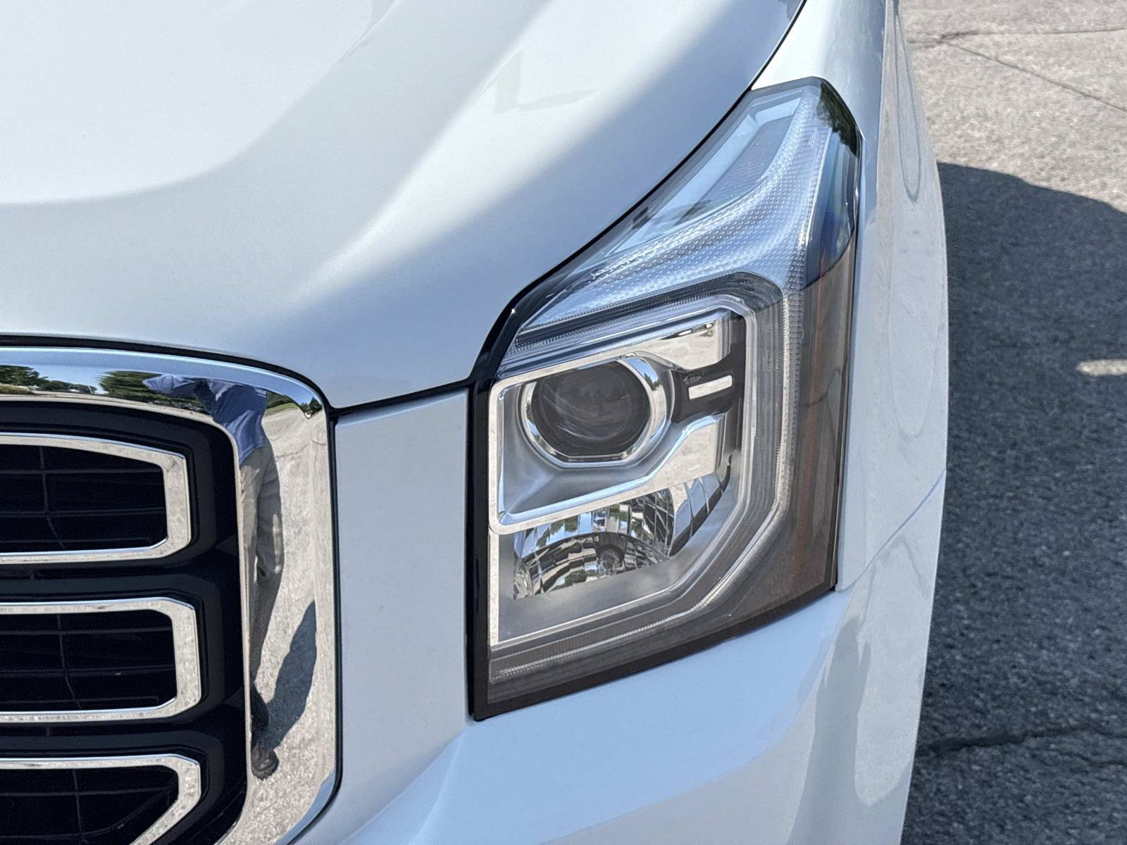 Used 2019 GMC Yukon SLT AWD/4WD image 11