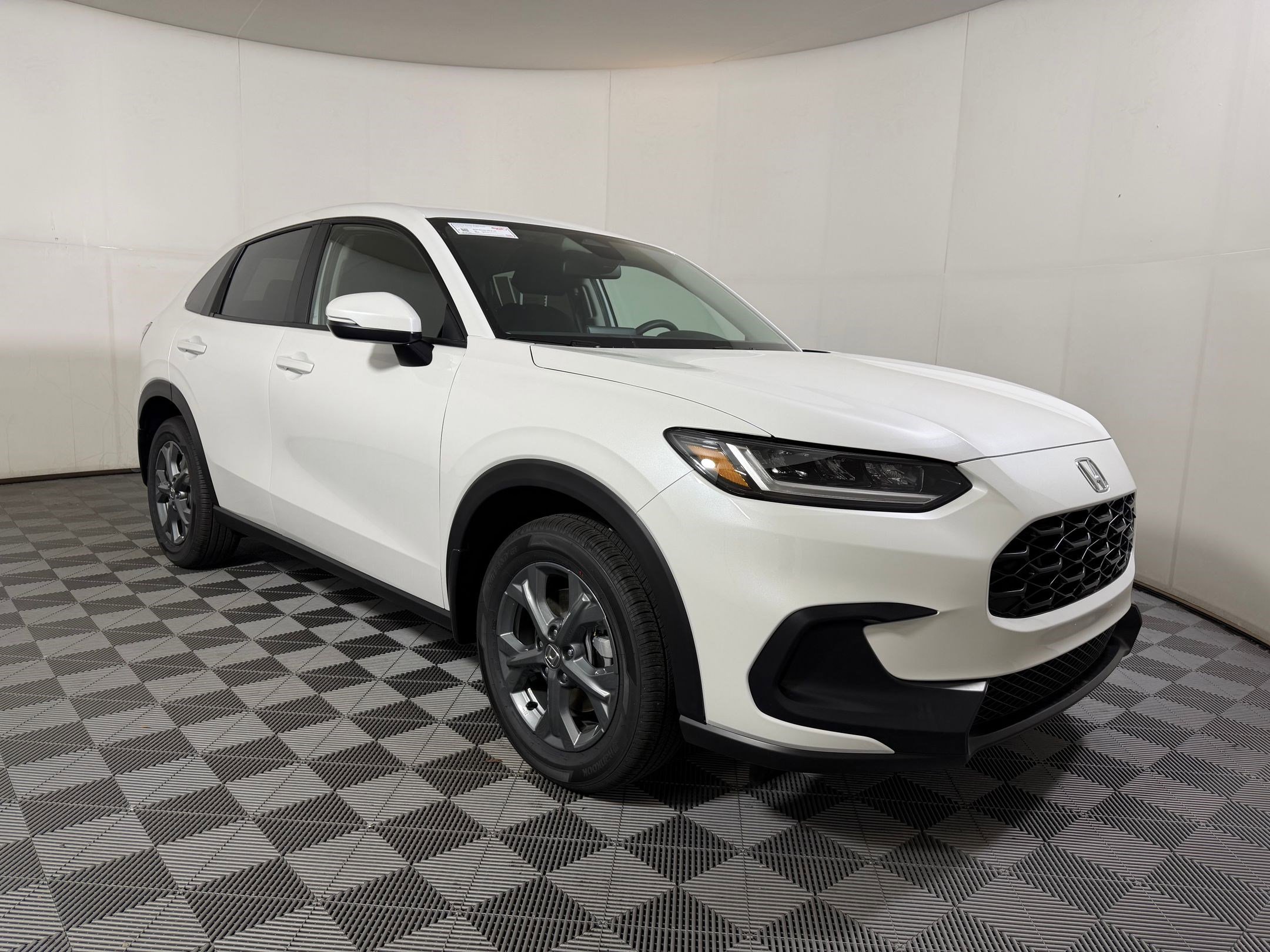 New 2026 Honda HR-V LX image 6