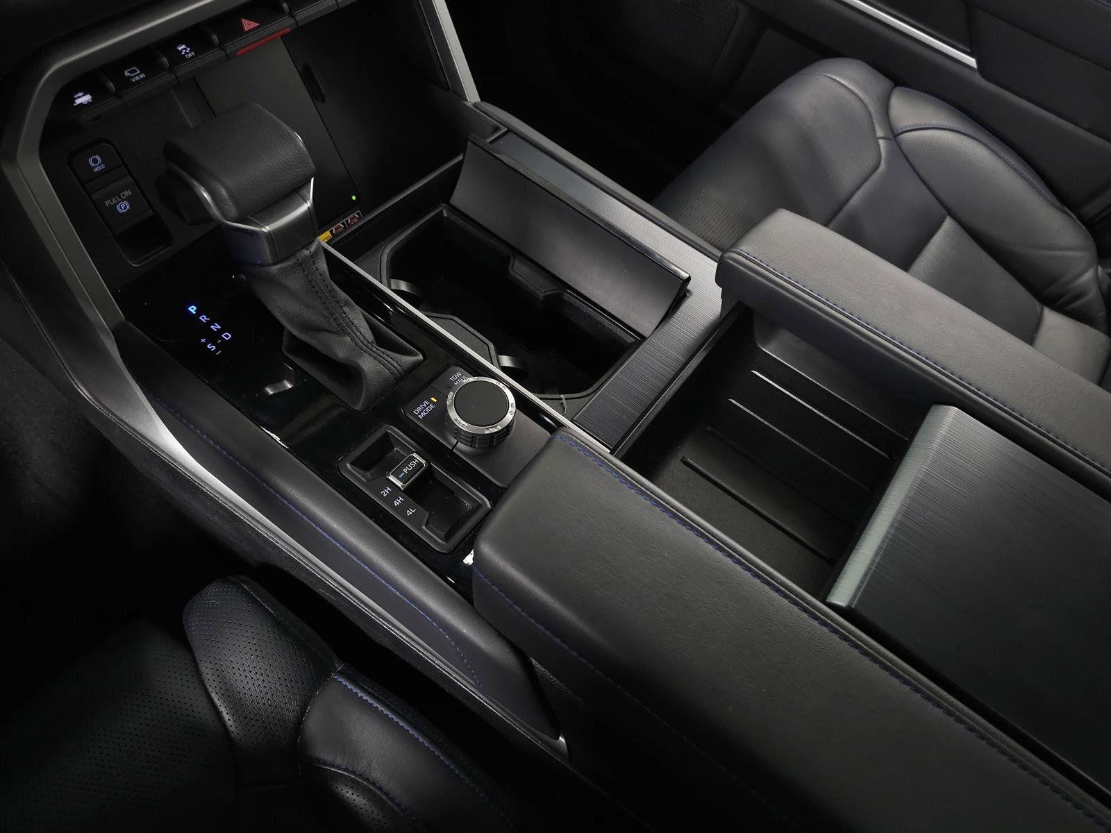 Used 2025 Toyota Sequoia Platinum image 36