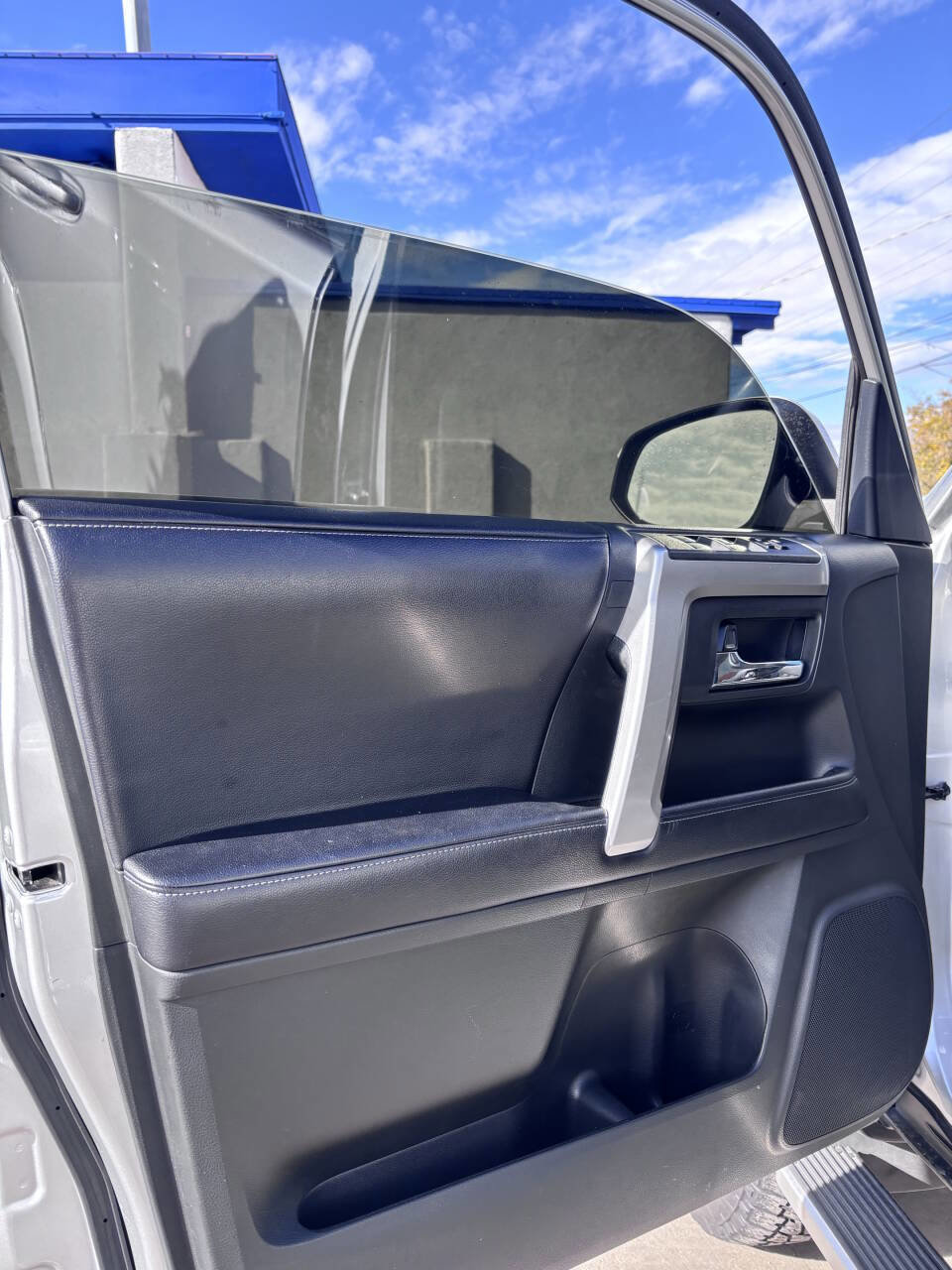 Used 2017 Toyota 4Runner SR5 image 8