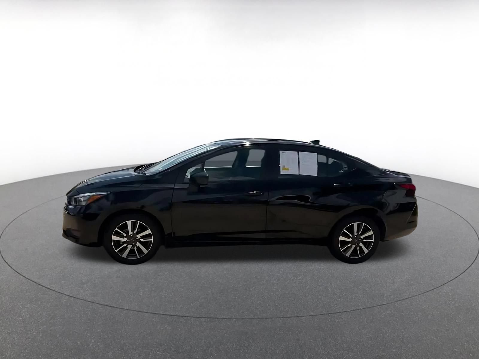 Used 2025 Nissan Versa SV FWD image 8