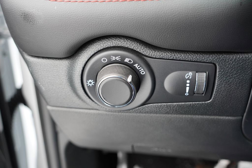 Certified 2024 Dodge Durango GT image 29