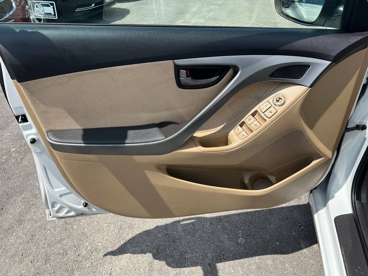 Used 2012 Hyundai Elantra GLS w/ Preferred Pkg 3 FWD image 18