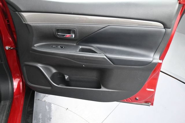 Used 2020 Mitsubishi Outlander SE AWD/4WD image 13