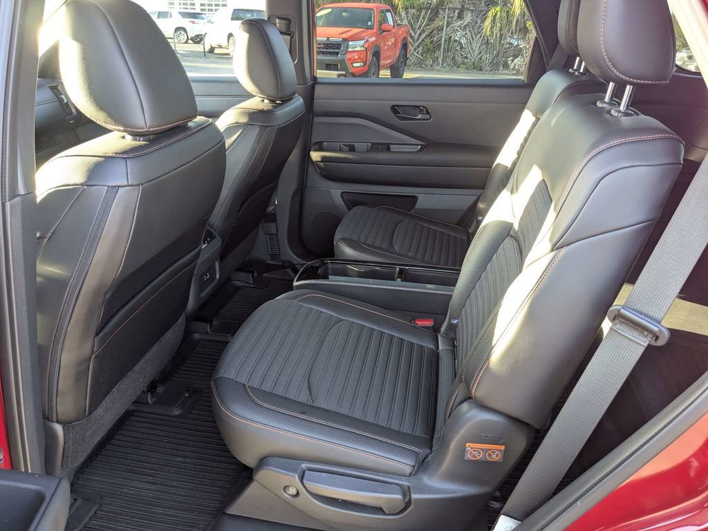 Used 2024 Nissan Pathfinder Rock Creek AWD/4WD image 14