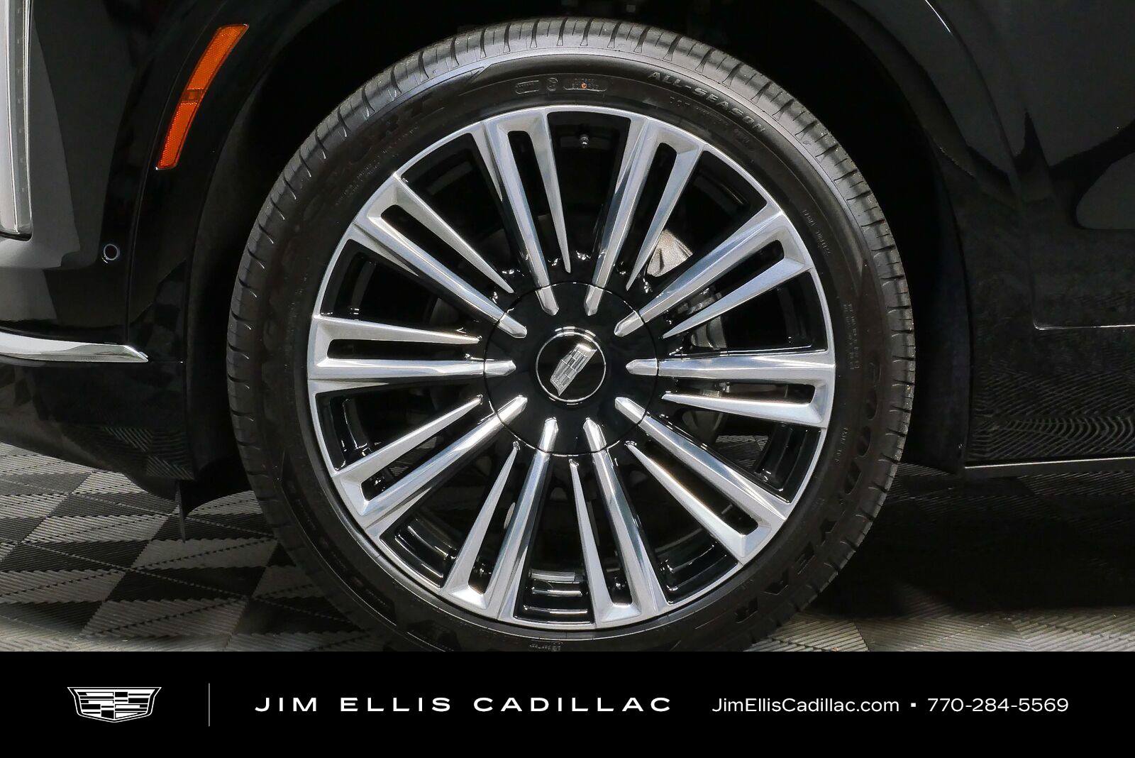 New 2026 Cadillac Vistiq Premium Luxury AWD/4WD image 37