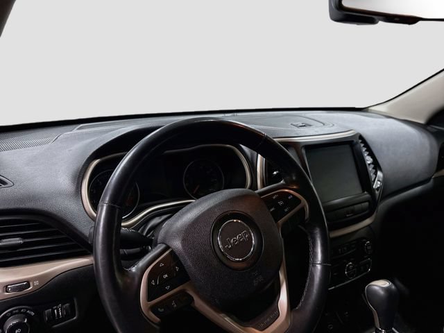 Used 2015 Jeep Cherokee Limited FWD image 10