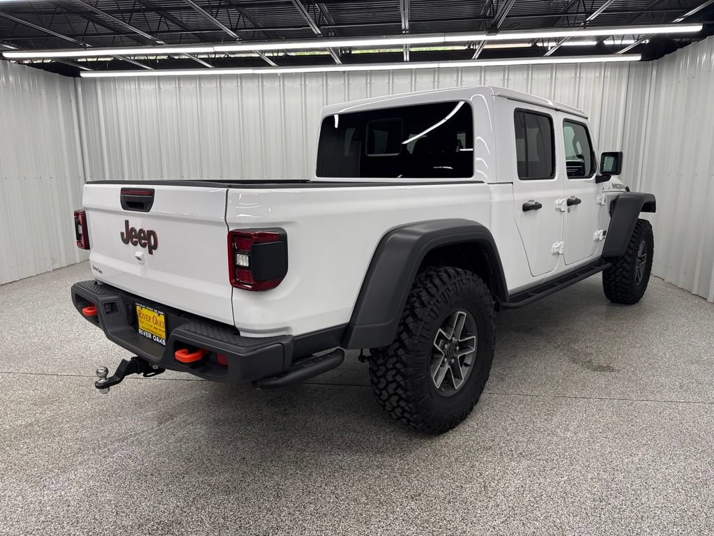 Used 2025 Jeep Gladiator Mojave w/ Convenience Group AWD/4WD image 6
