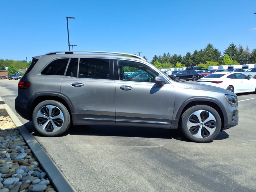 New 2026 Mercedes-Benz GLB 250 4MATIC image 7
