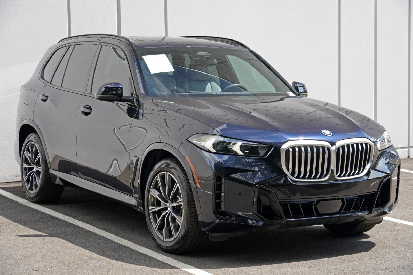 Used 2024 BMW X5 xDrive50e w/ M Sport Package AWD/4WD image 59