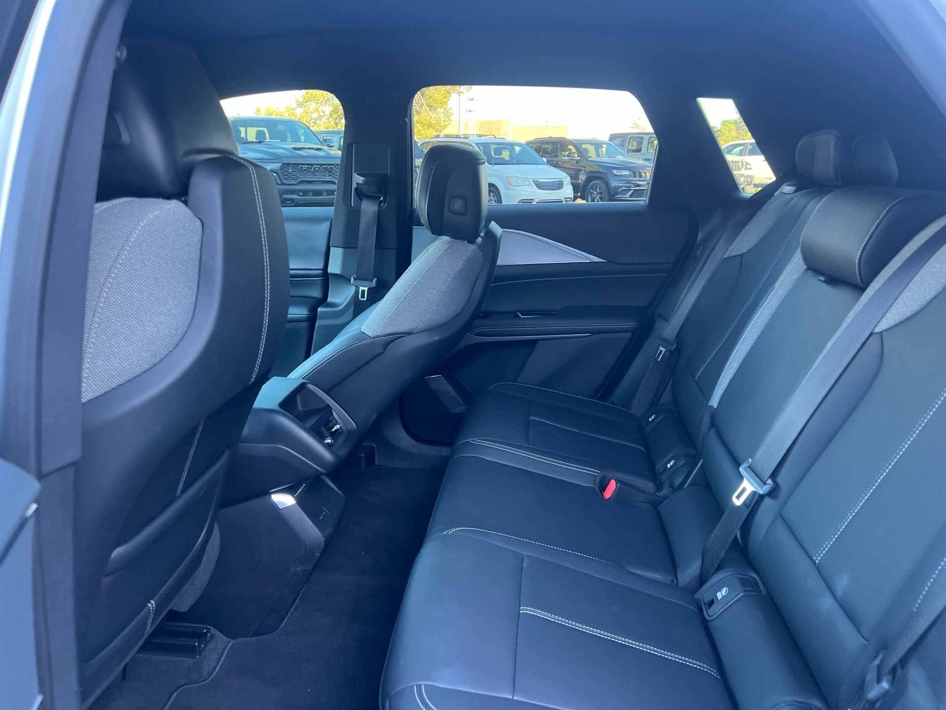 Used 2024 Cadillac Lyriq Tech AWD/4WD image 21
