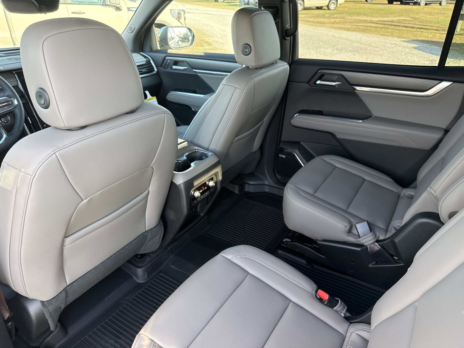 New 2026 GMC Acadia Elevation image 15