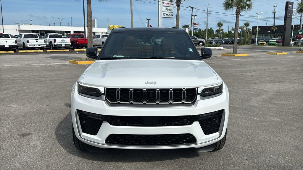 New 2026 Jeep Grand Cherokee Summit AWD/4WD image 9
