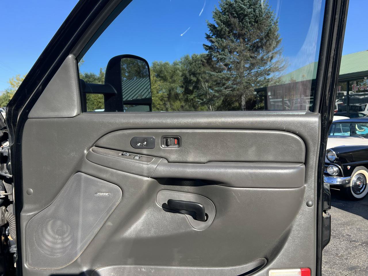 Used 2007 GMC Sierra 2500 SLT w/ Onstar Plus Package AWD/4WD image 15