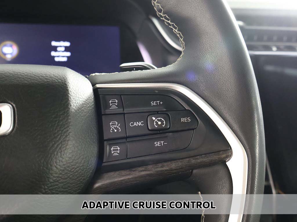Used 2023 Jeep Grand Cherokee Limited AWD/4WD image 4