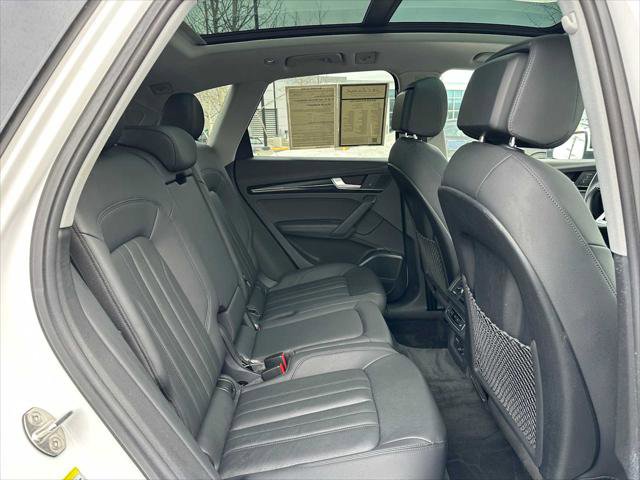 Used 2020 Audi Q5 e Premium Plus image 12