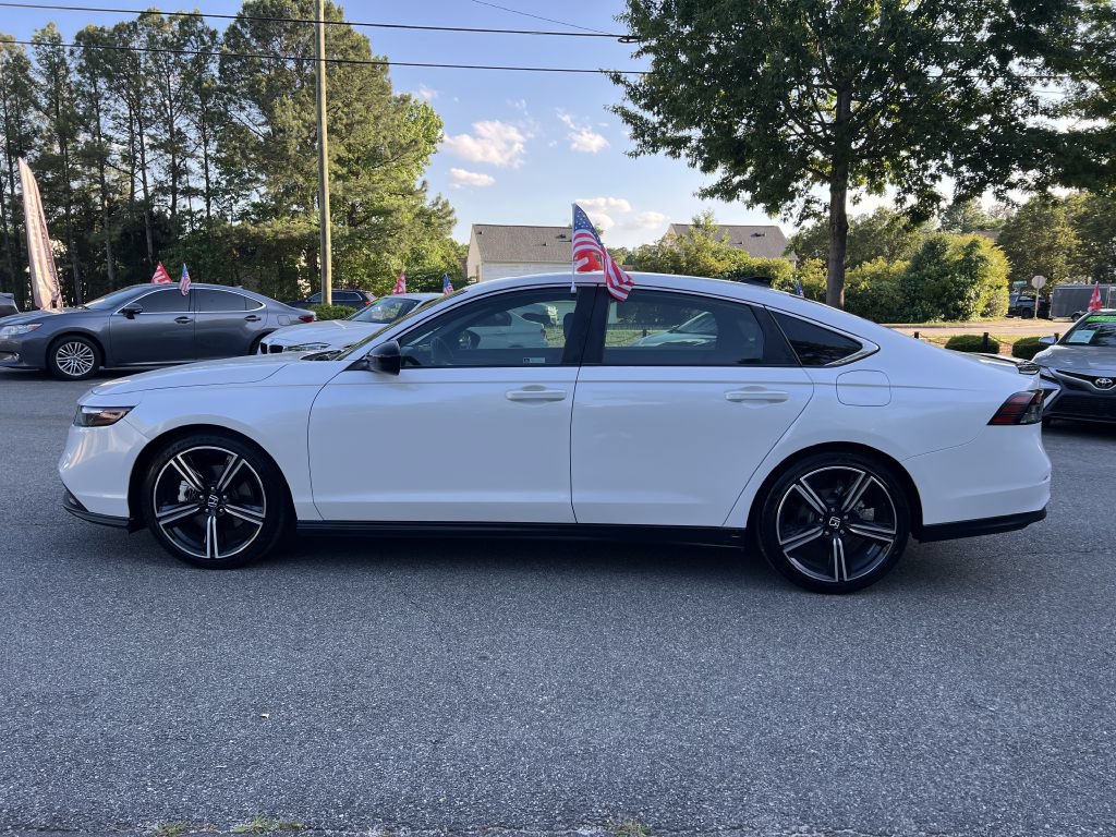 Used 2025 Honda Accord Sport image 8