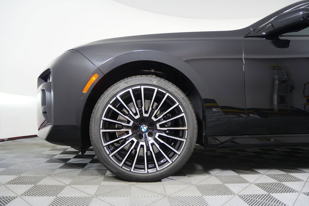 New 2026 BMW 760i xDrive w/ Executive Package image 7