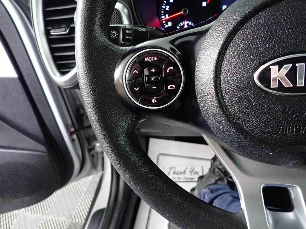 Used 2020 Kia Soul LX image 22