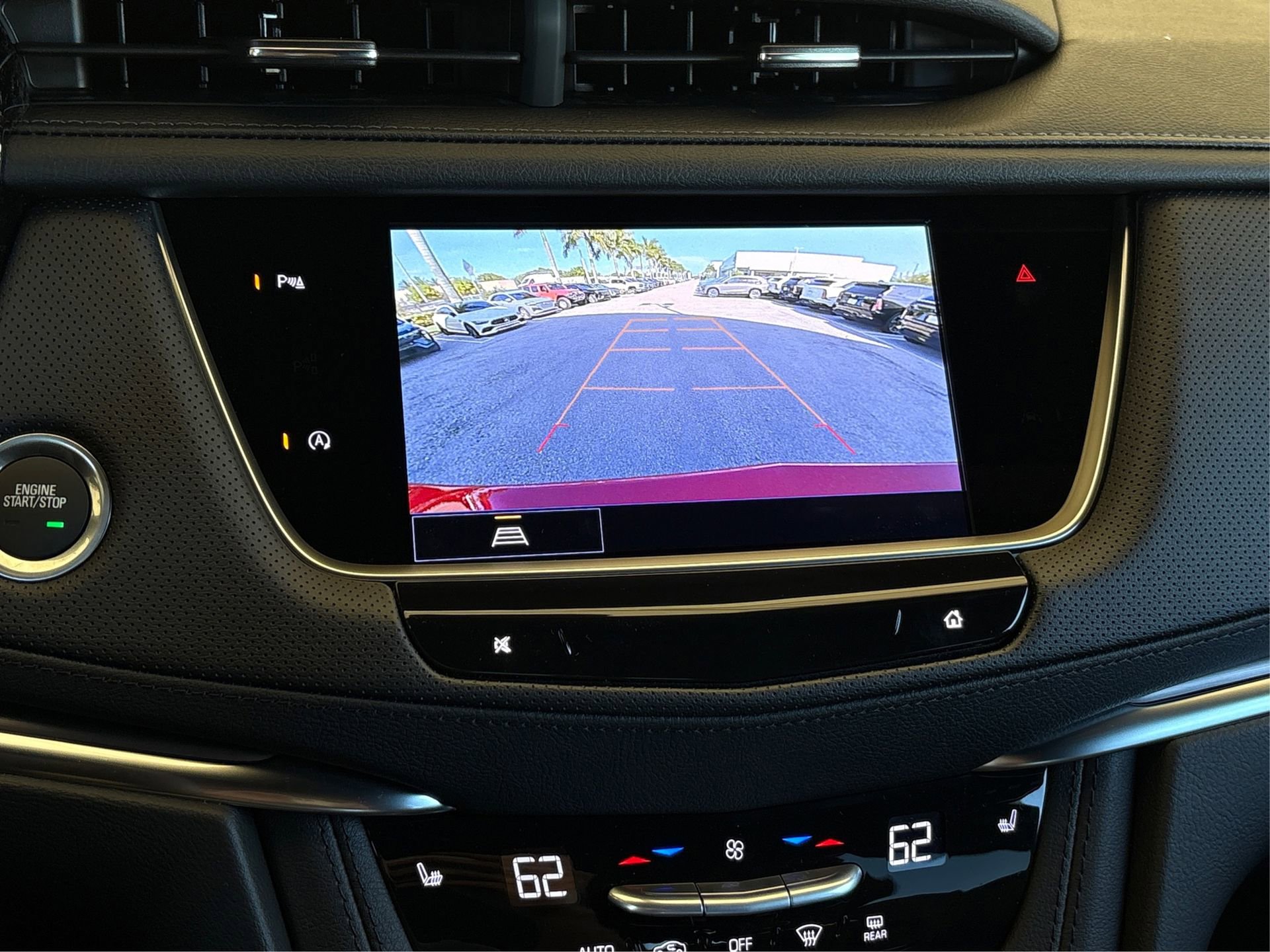 New 2025 Cadillac XT5 Luxury image 25