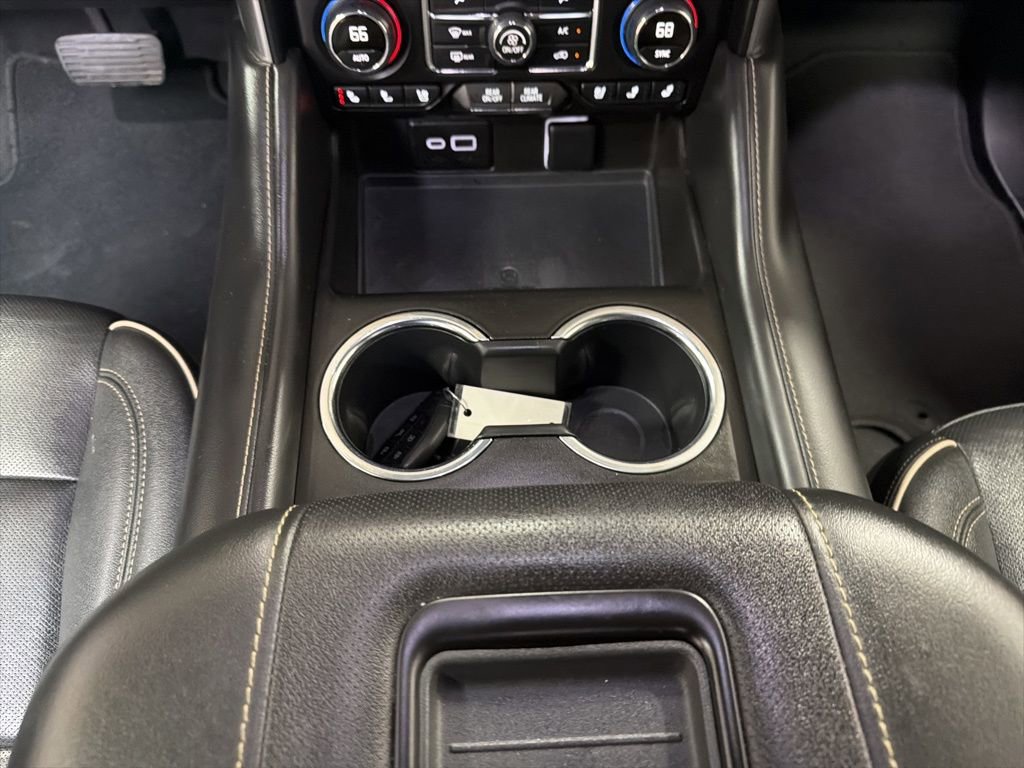 Used 2023 Chevrolet Suburban Premier image 24