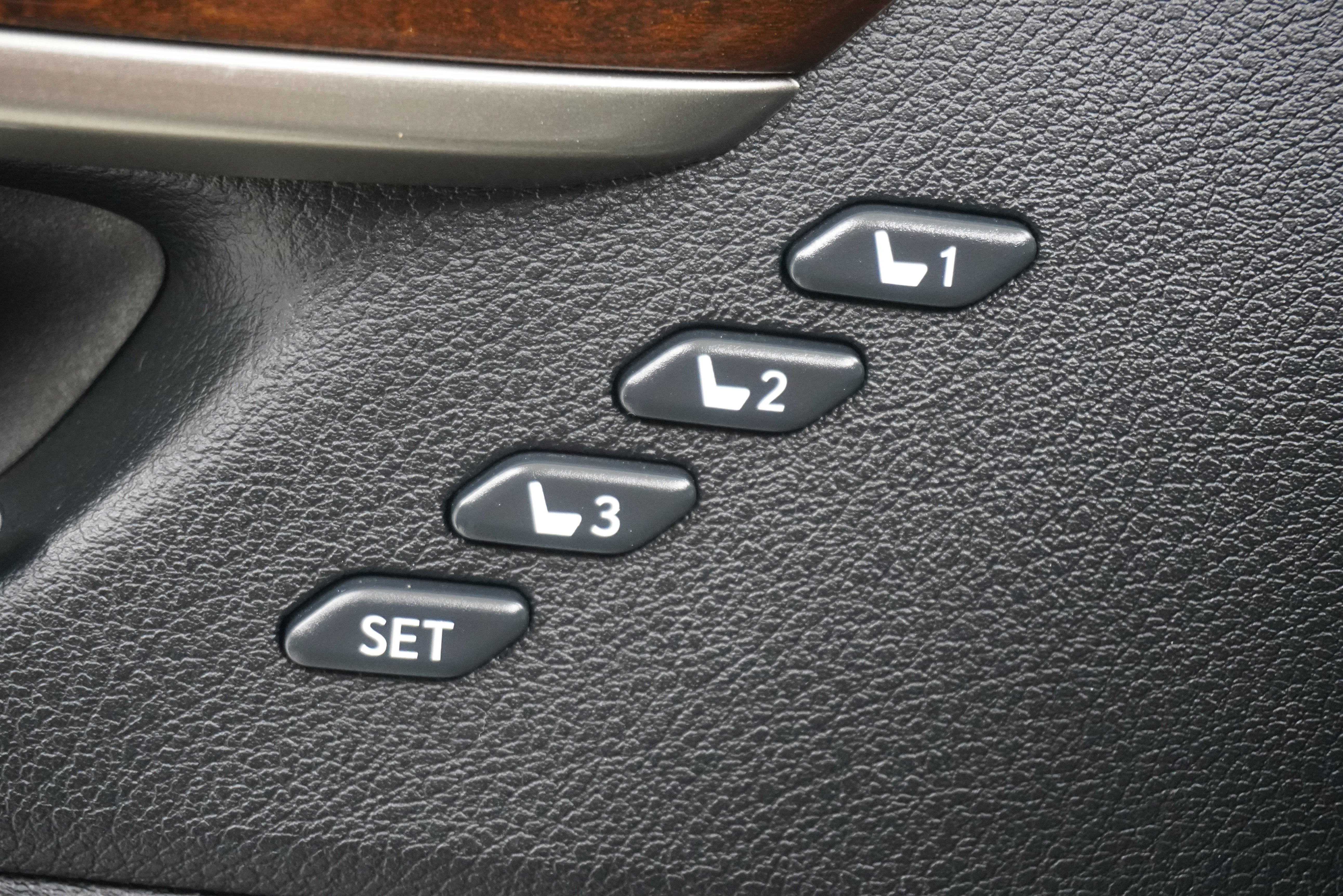 Used 2017 Lexus ES 350 w/ Premium Package FWD image 16