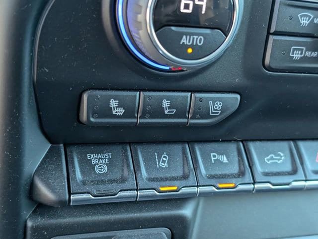 Used 2022 Chevrolet Silverado 2500 High Country AWD/4WD image 17