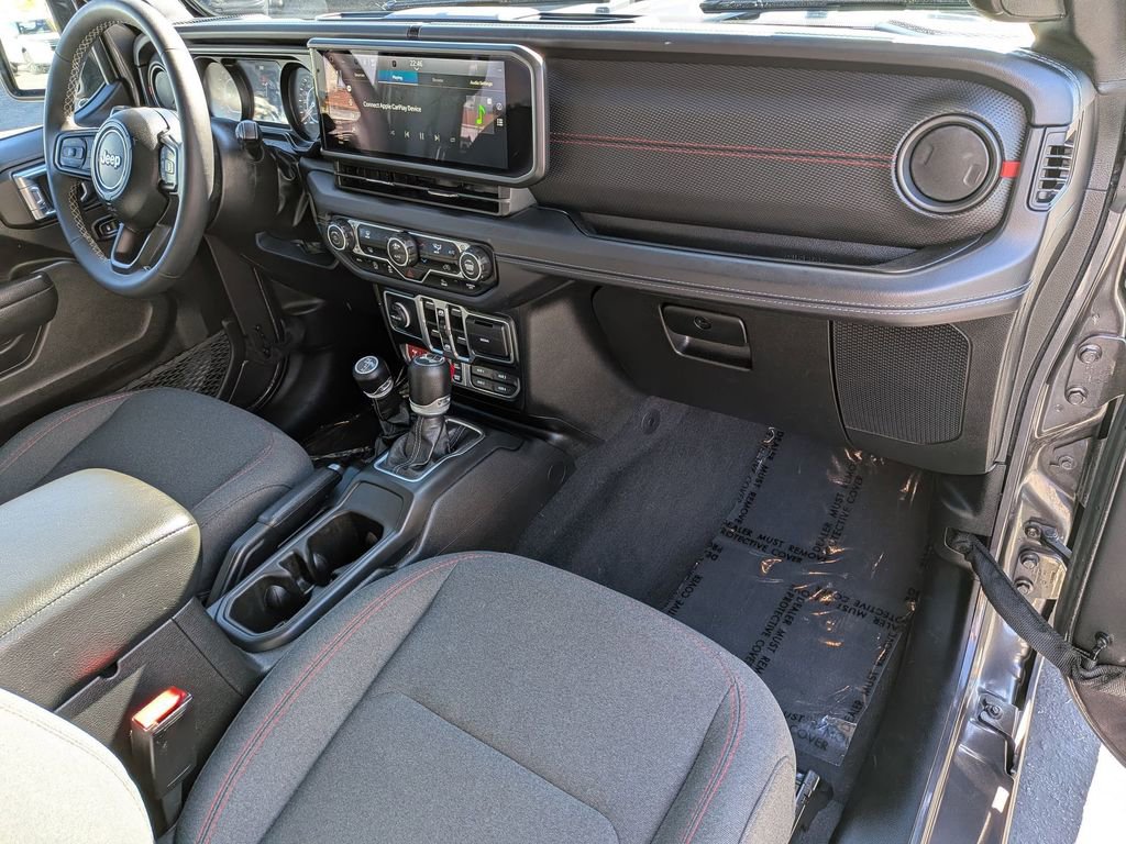 Used 2025 Jeep Wrangler Unlimited Rubicon image 29