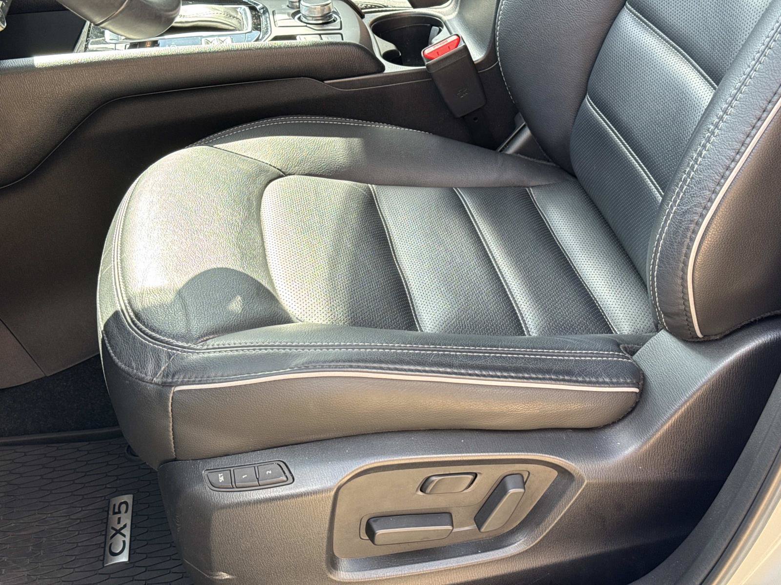 Used 2025 MAZDA CX-5 AWD 2.5 S w/ Preferred Package image 13