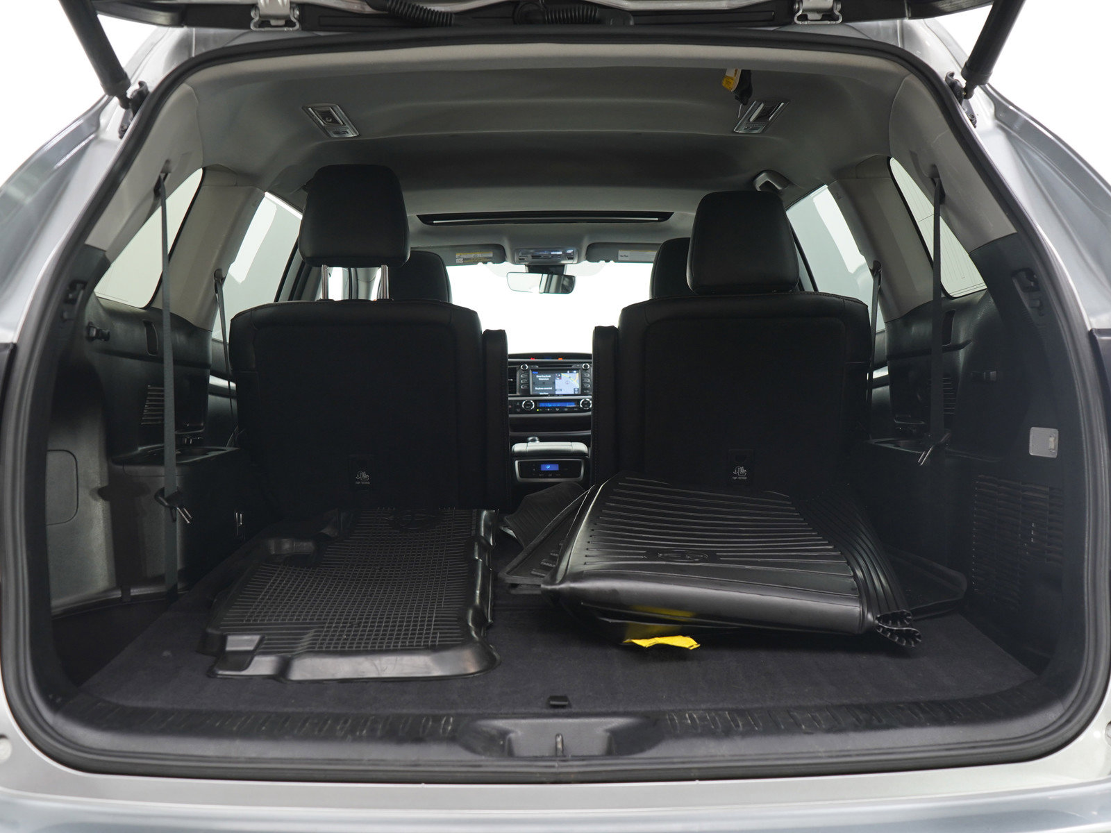Used 2019 Toyota Highlander XLE AWD/4WD image 18