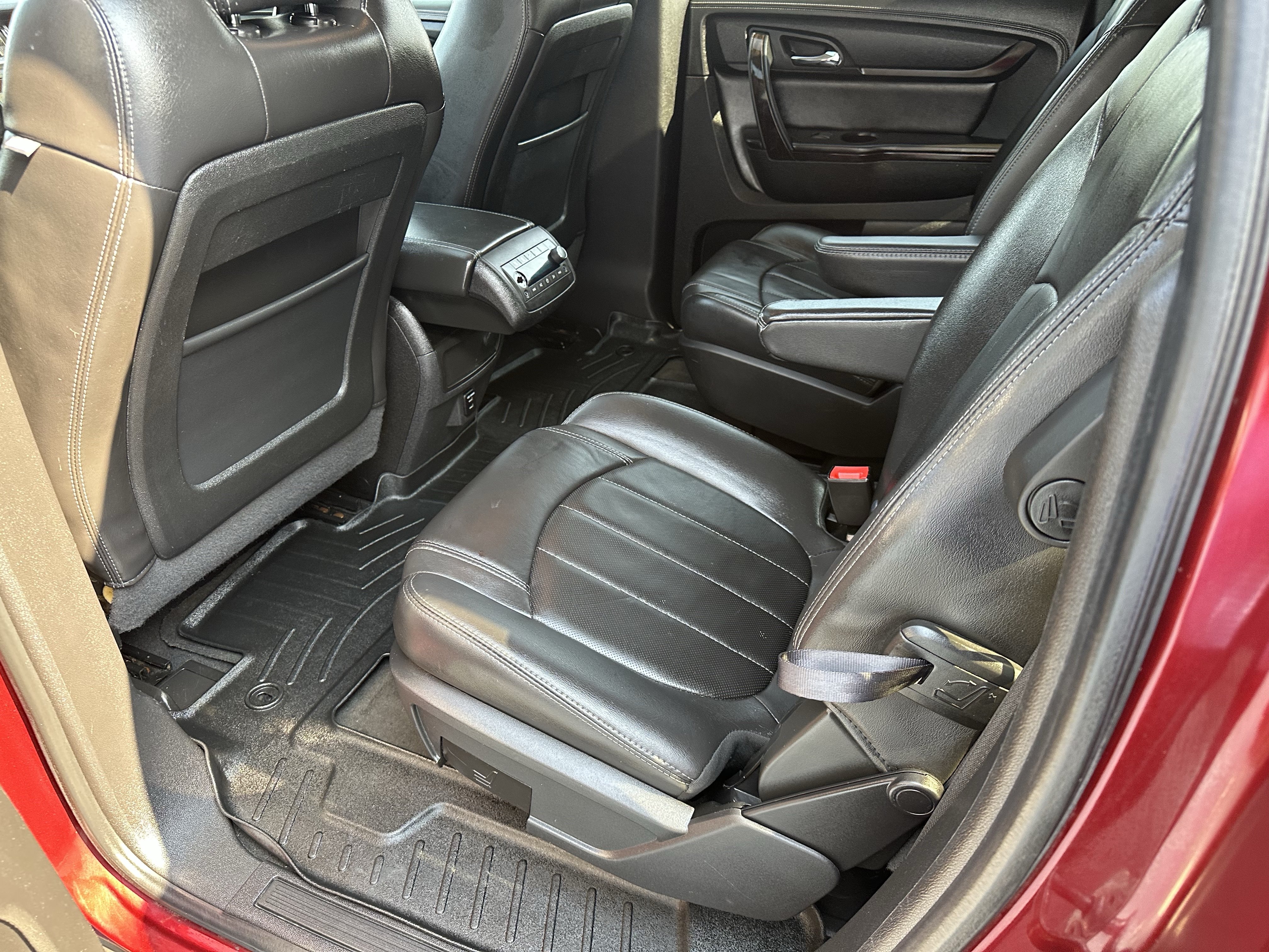 Used 2016 Chevrolet Traverse LTZ AWD/4WD image 8