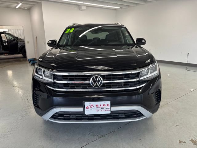 Used 2023 Volkswagen Atlas SEL AWD/4WD image 2