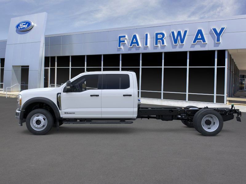 New 2026 Ford F450 XL w/ XL Chrome Package image 3