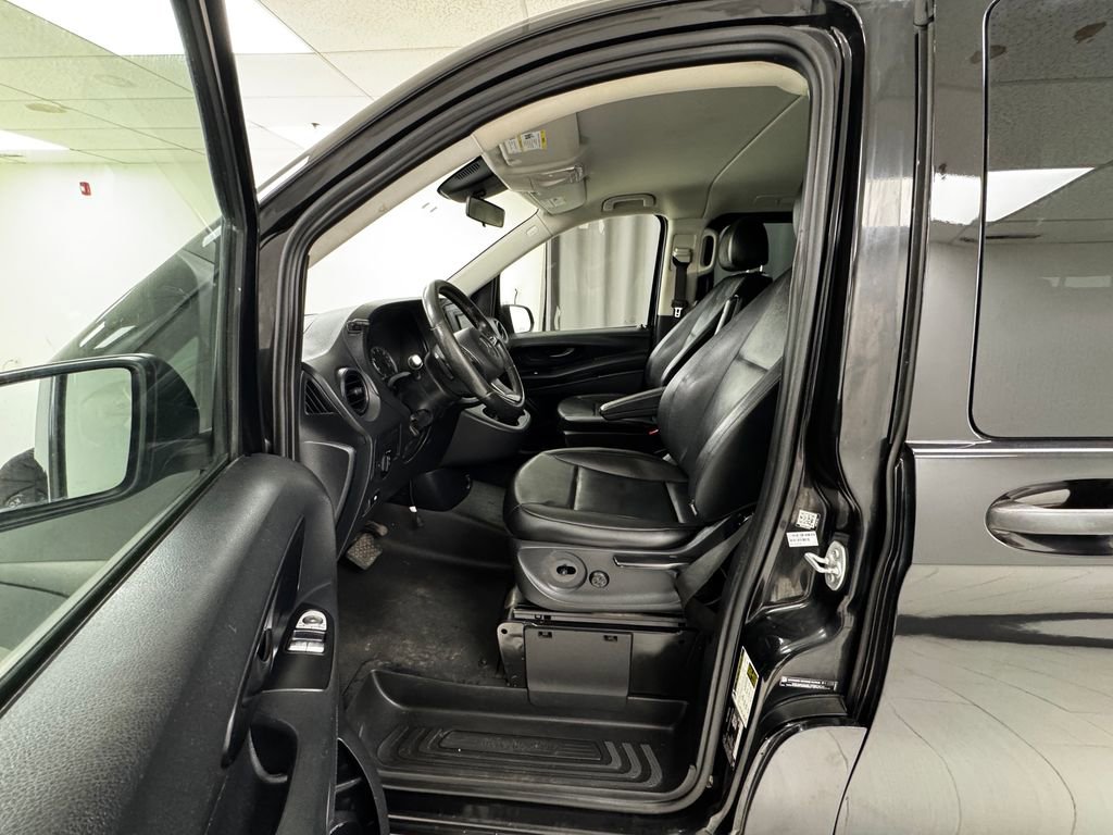 Used 2018 Mercedes-Benz Metris Passenger image 10
