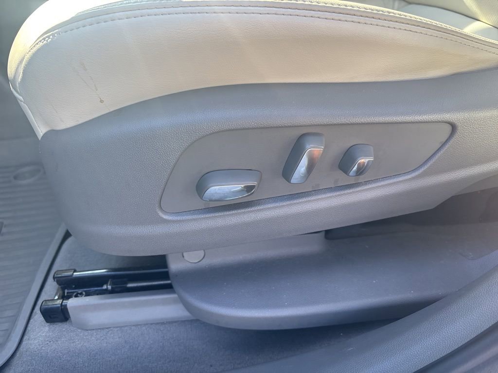 Certified 2024 Cadillac XT6 Premium Luxury w/ LPO, Floor Liner Package image 12