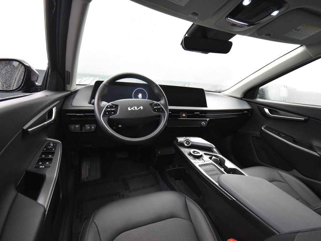 Used 2024 Kia EV6 Light image 11