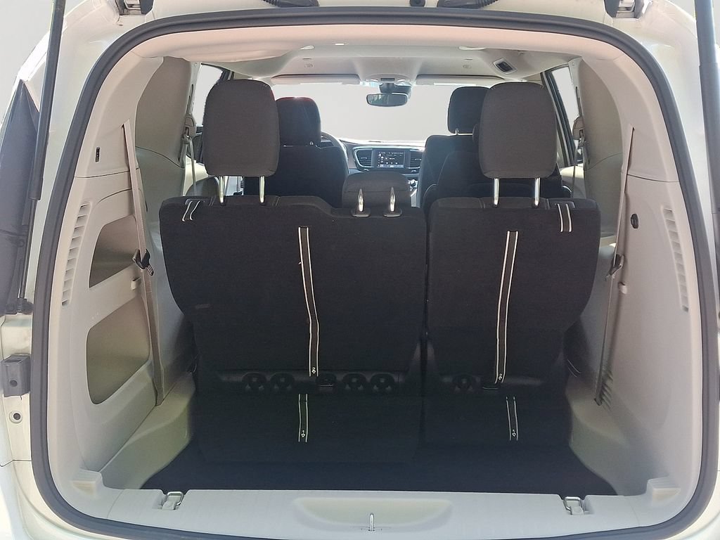 Used 2024 Chrysler Voyager LX FWD image 28