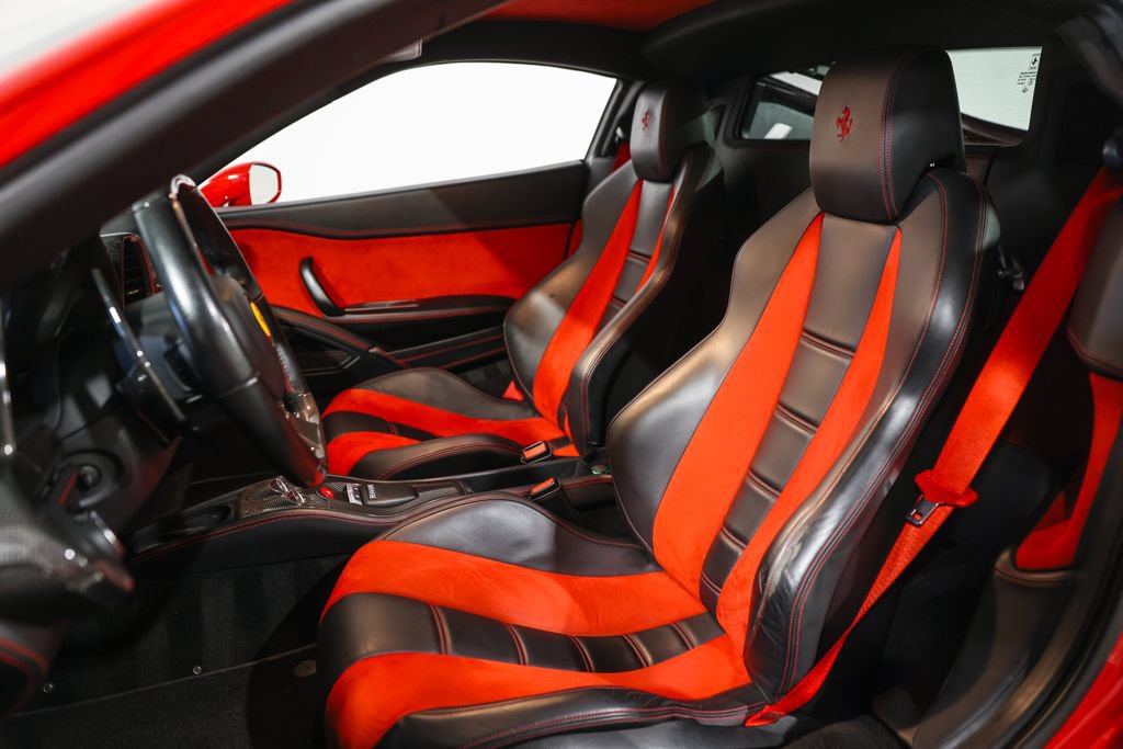 Used 2014 Ferrari 458 Italia Coupe RWD image 30