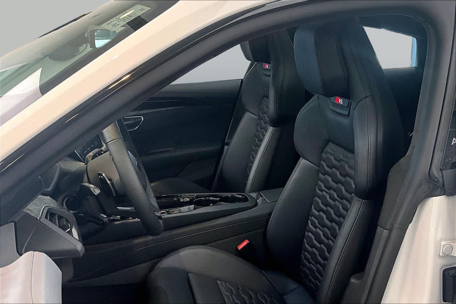 New 2026 Audi RS e-tron GT performance AWD/4WD image 9