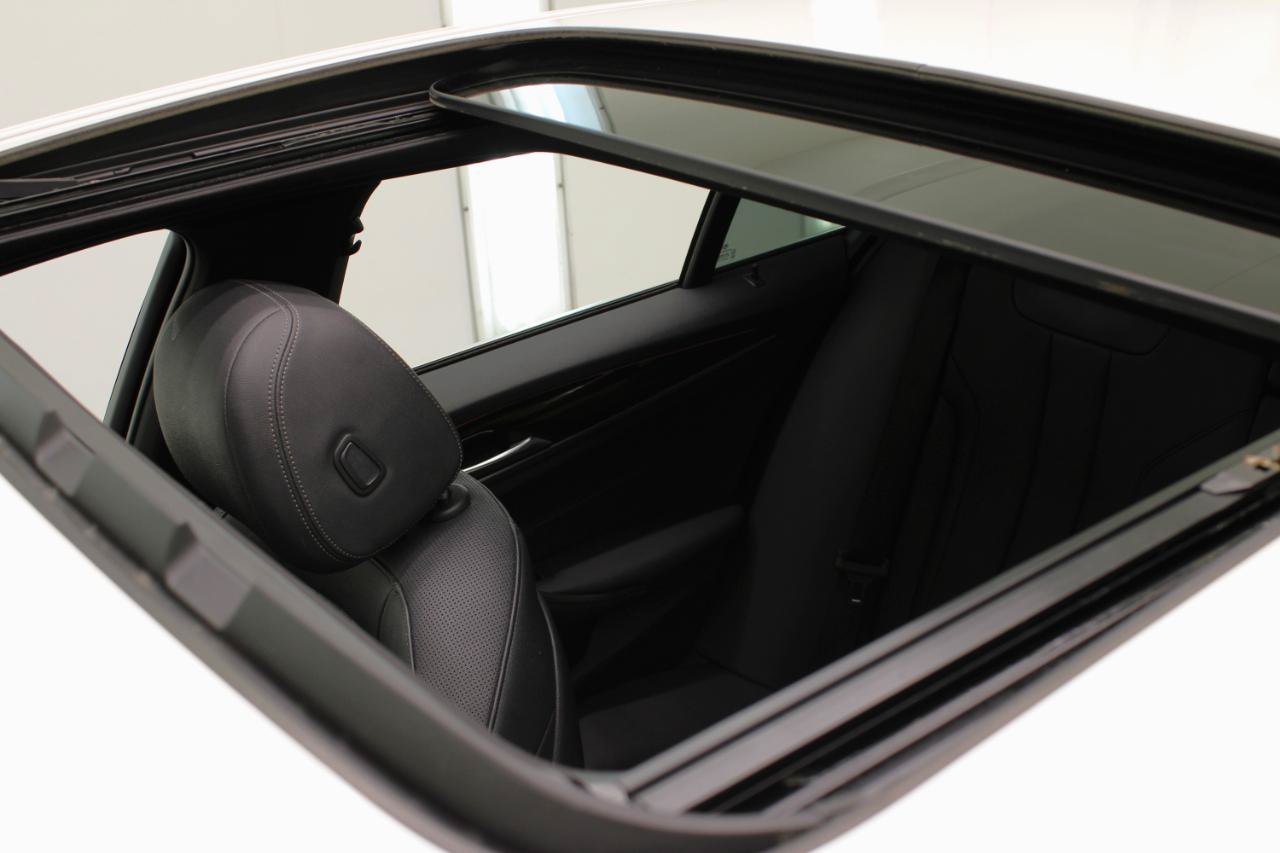 Used 2021 BMW 530i w/ Convenience Package RWD image 26