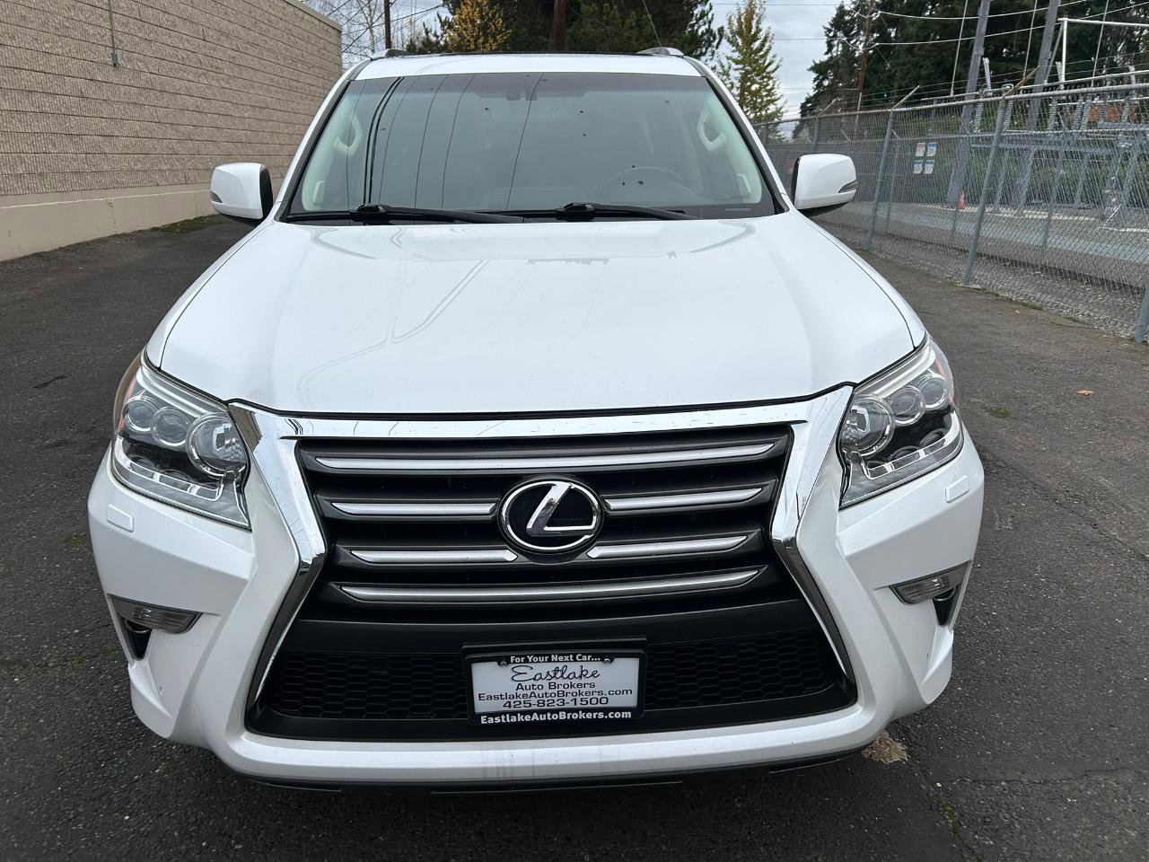 Used 2014 Lexus GX 460 Luxury AWD/4WD image 2