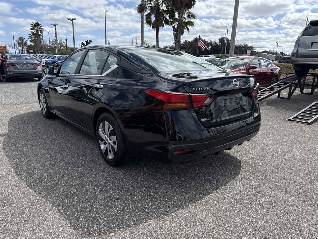 Certified 2025 Nissan Altima 2.5 S image 6